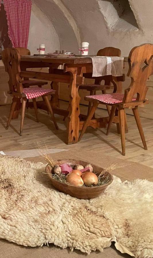 Kájov Mija Apartman S Vinnym Sklipkem, Zahradou A Grilem מראה חיצוני תמונה