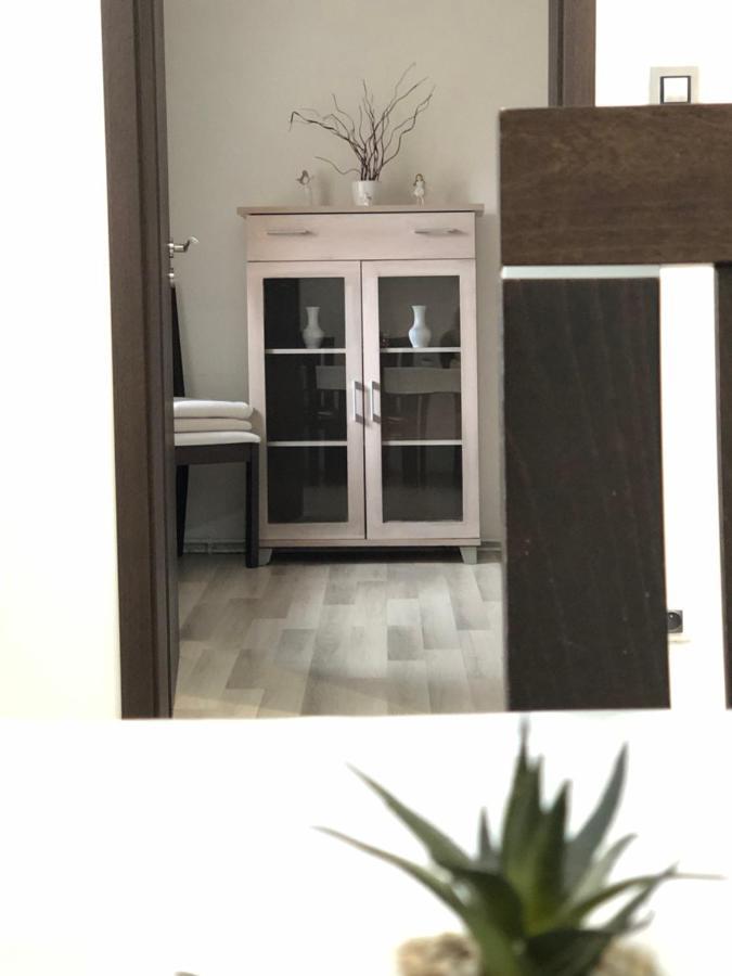 Kájov Mija Apartman S Vinnym Sklipkem, Zahradou A Grilem מראה חיצוני תמונה