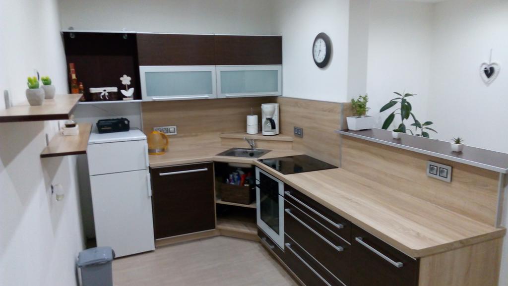 Kájov Mija Apartman S Vinnym Sklipkem, Zahradou A Grilem מראה חיצוני תמונה